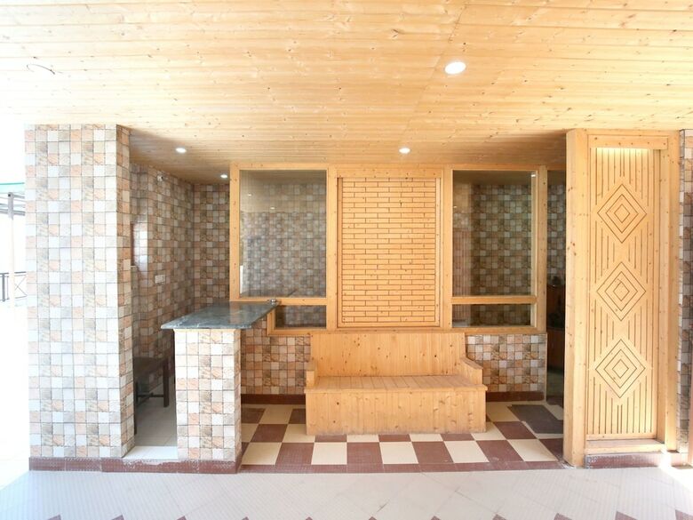 Hotel Oyo 12170 Home Rustic Villa Kasauli