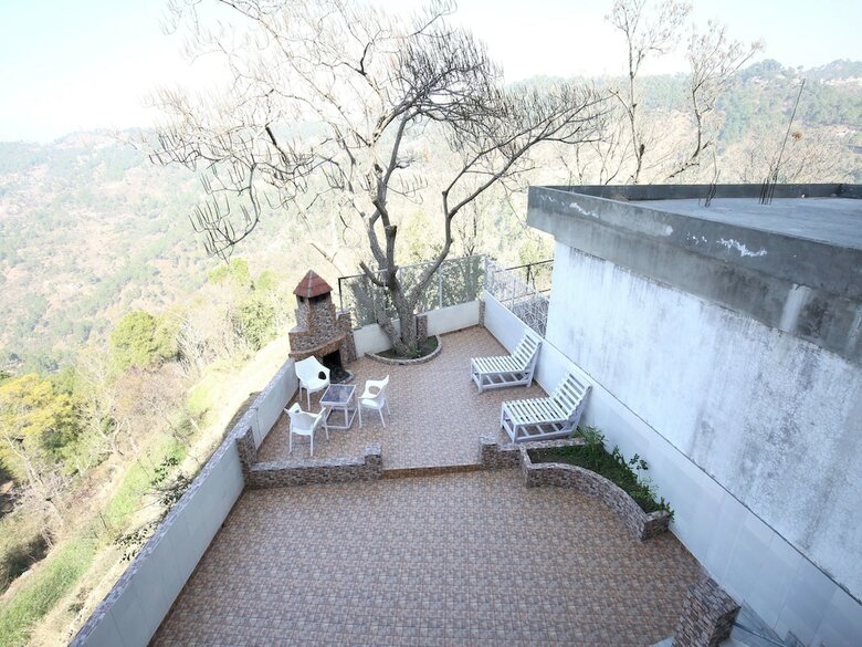 Hotel Oyo 12170 Home Rustic Villa Kasauli