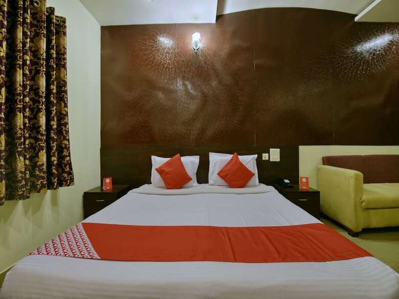 Oyo 11754 Hotel Classic 7