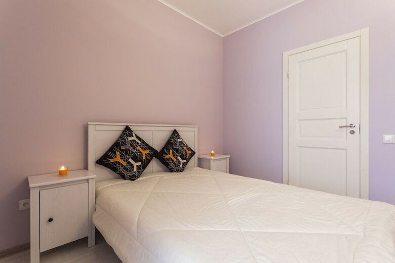 Apartamentos Rentalspb White On Rubinsteina
