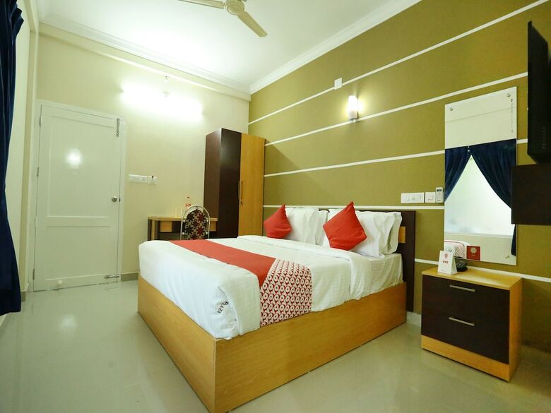 Hotel Oyo 11909 Star Plaza