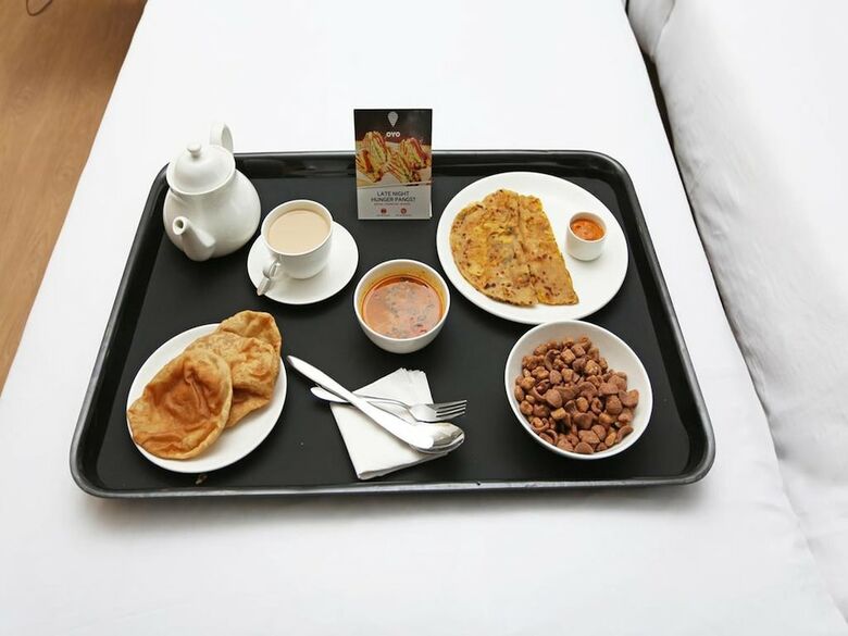 Hotel Oyo 12067 Sam's Apartment