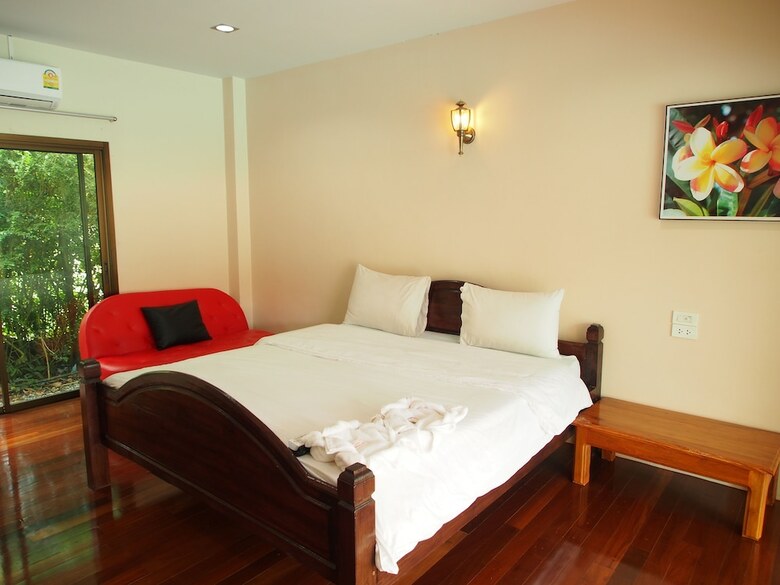 Hotel Baansuan Aiyara