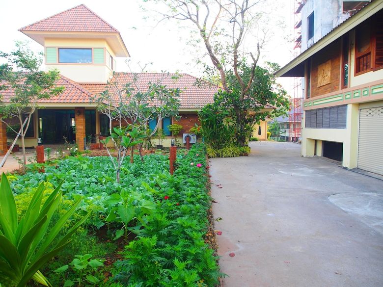 Hotel Baansuan Aiyara
