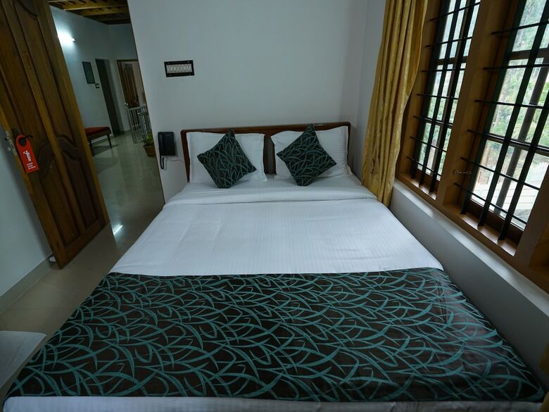 Hotel Oyo 12026 Planter's Villa