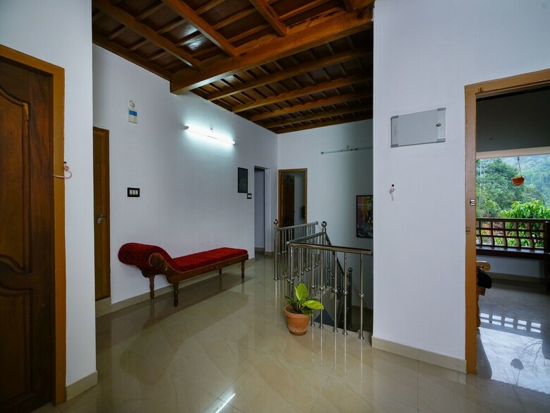 Hotel Oyo 12026 Planter's Villa