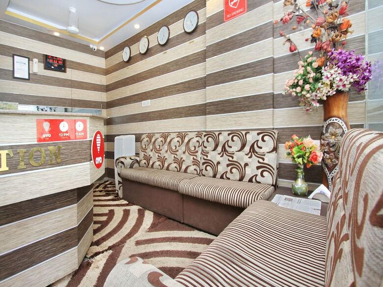 Oyo 12153 Hotel B S International