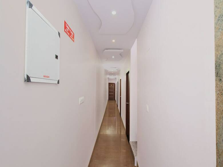 Oyo 12153 Hotel B S International