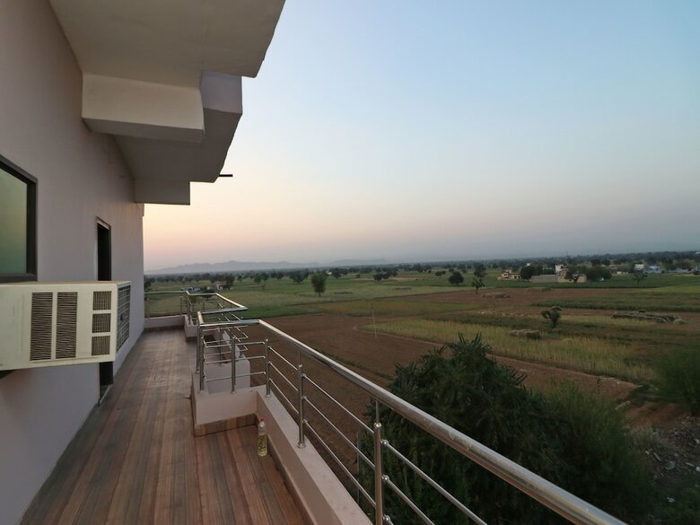 Oyo 12520 Hotel Grand Tara