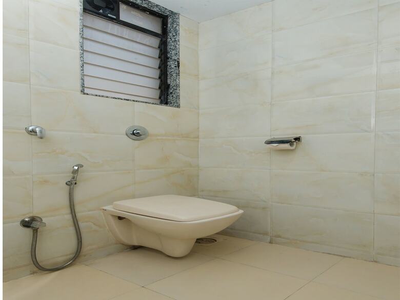 Hotel Oyo 11951 Vatsala Suites