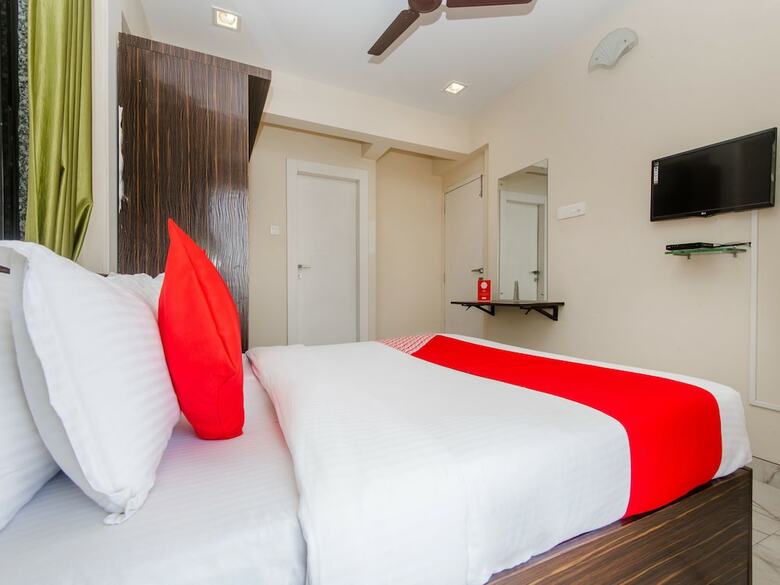 Hotel Oyo 11951 Vatsala Suites