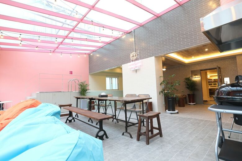 Boutique Hotel February Songjeong