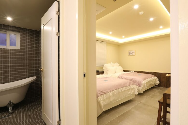 Boutique Hotel February Songjeong