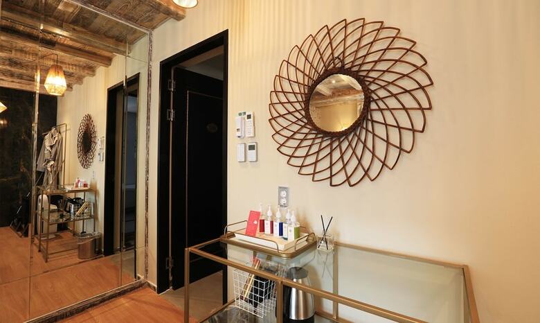 Boutique Hotel February Songjeong
