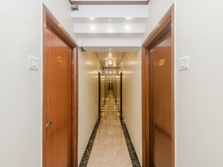 Oyo 12749 Hotel Sagar