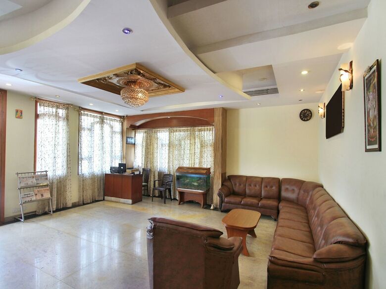 Hotel Oyo 12051 Stay By The Way