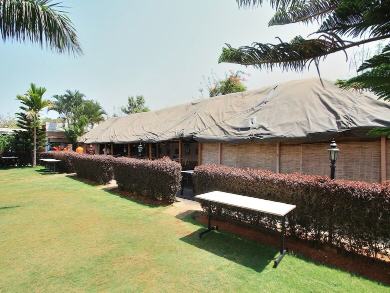 Hotel Oyo 12051 Stay By The Way