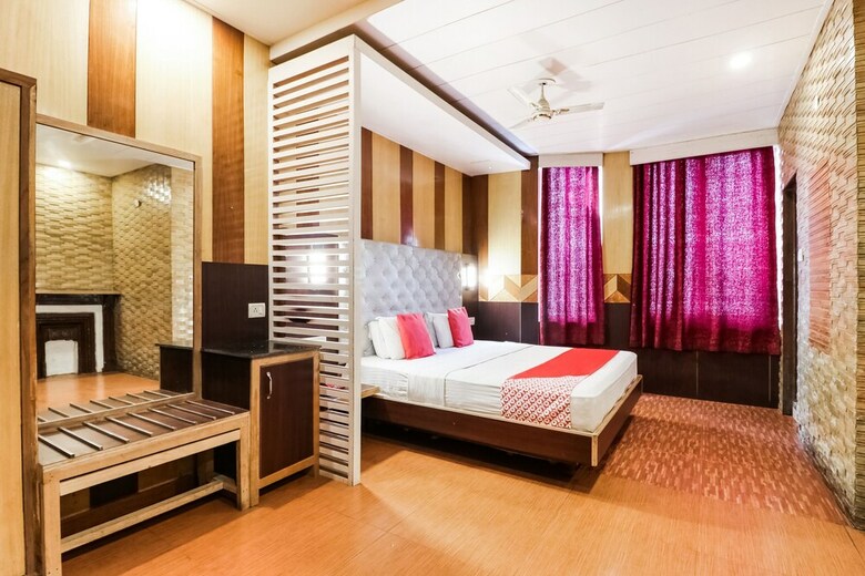 Hotel Oyo 3360 Near Victory Tunnel