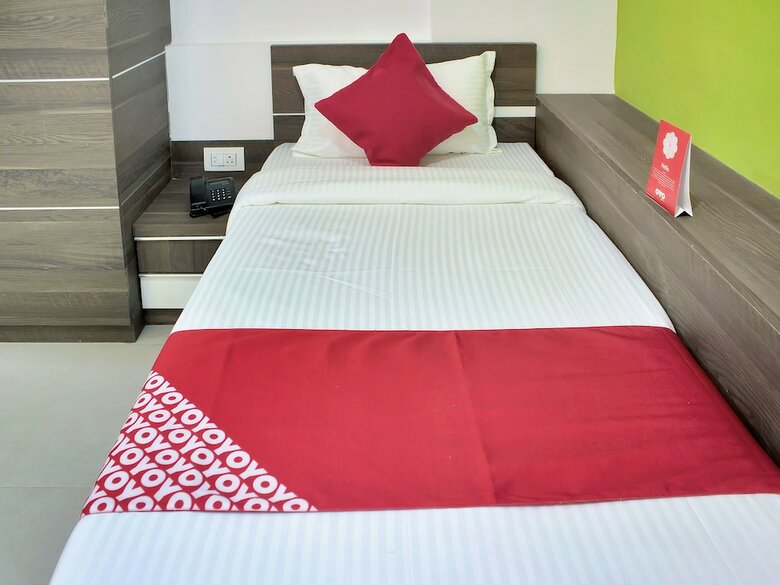 Oyo 11634 Hotel The Upper Room