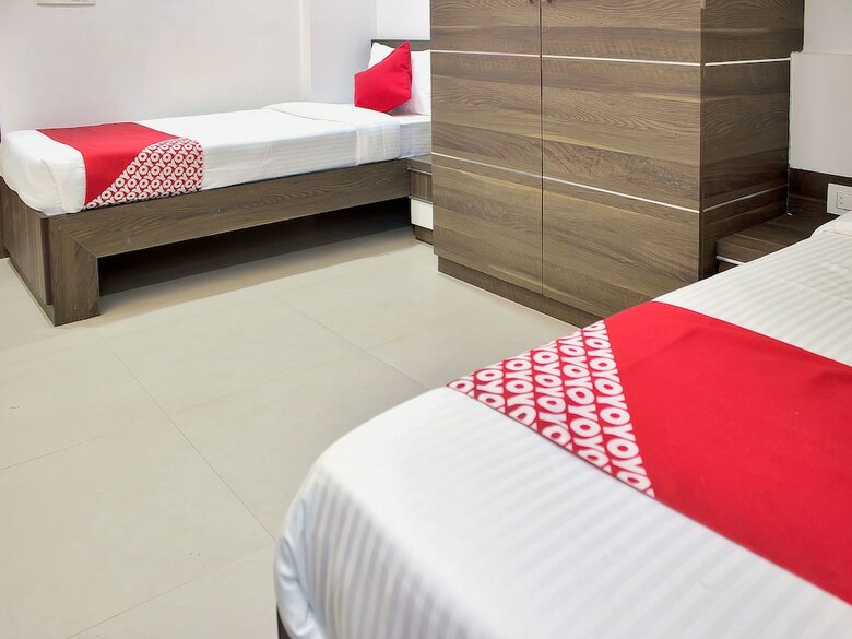 Oyo 11634 Hotel The Upper Room