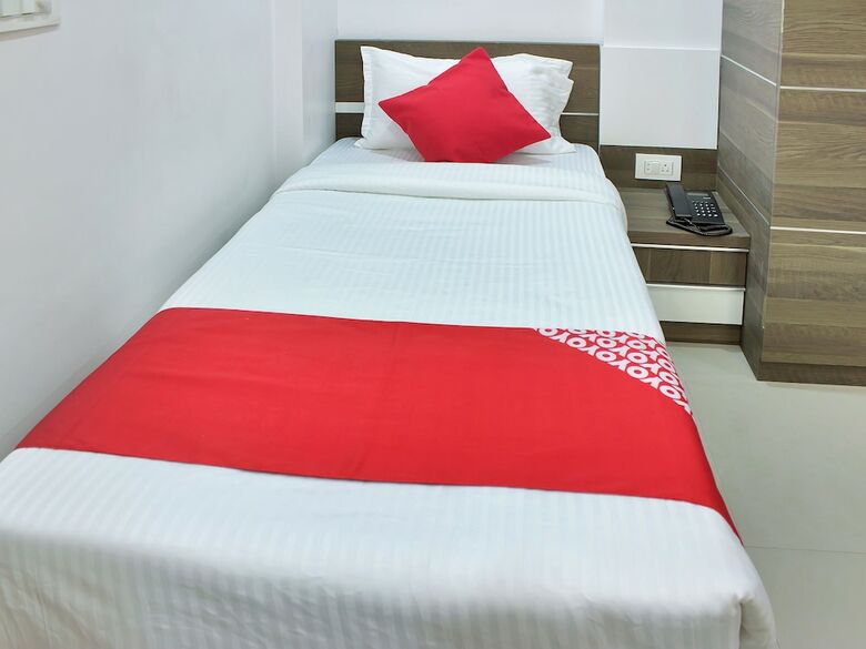 Oyo 11634 Hotel The Upper Room