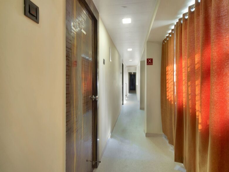 Oyo 11545 Hotel Gargi Executive