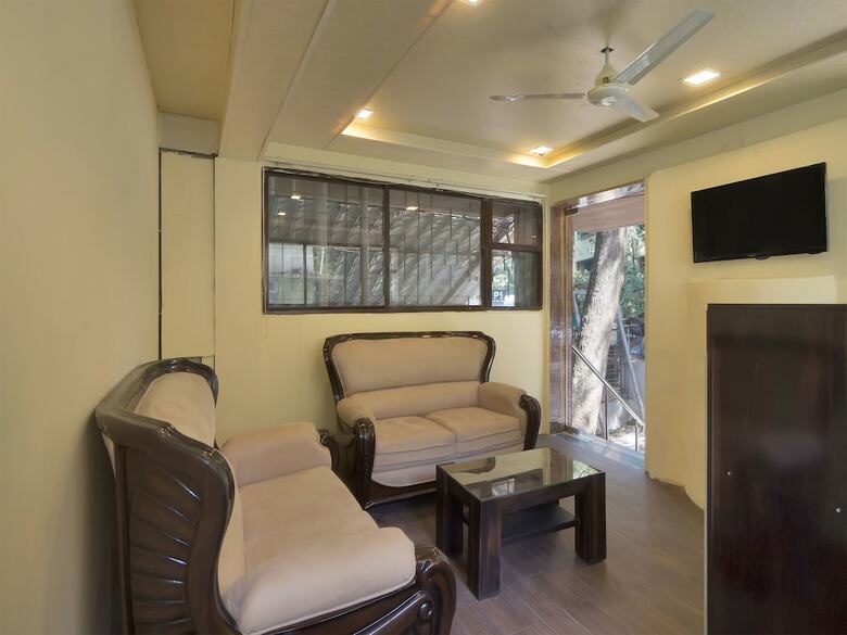 Oyo 11545 Hotel Gargi Executive