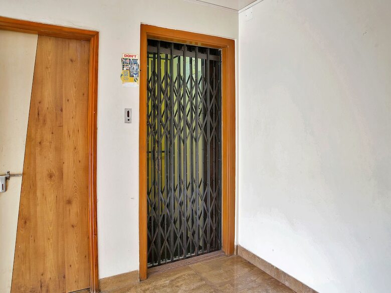 Oyo 12020 Hotel Ratna Regency