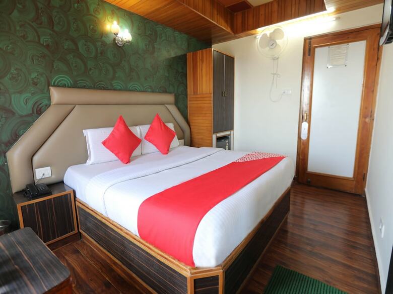 Hotel Oyo 12815 Hs Ram Bazar