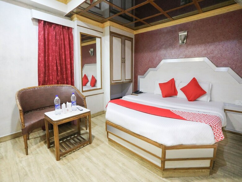 Hotel Oyo 12815 Hs Ram Bazar