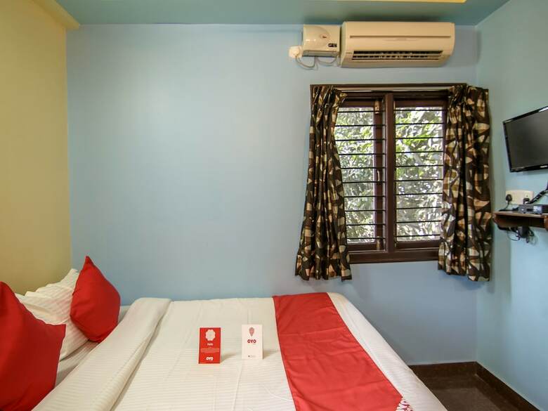 Oyo 10711 Hotel Nsnr Residency
