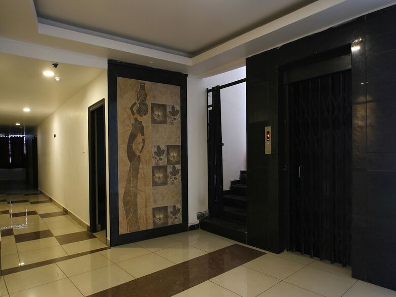 Hotel Oyo 11938 Mitra Residency