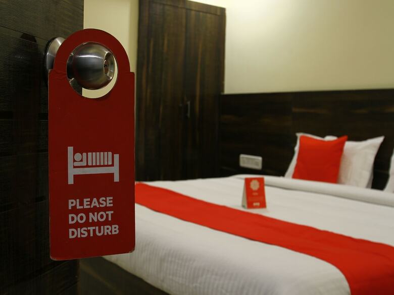 Hotel Oyo 11938 Mitra Residency