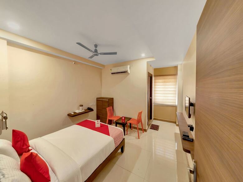 Hotel Oyo 12231 Sai Vihar