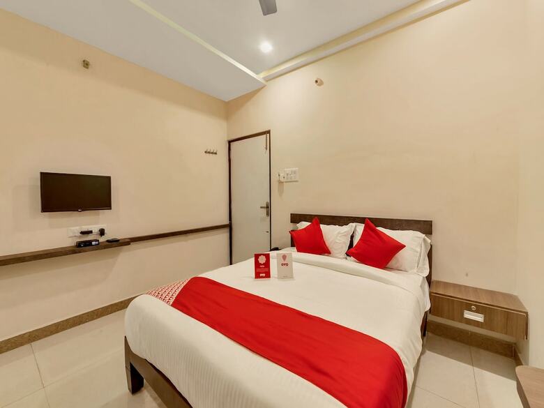 Hotel Oyo 12231 Sai Vihar
