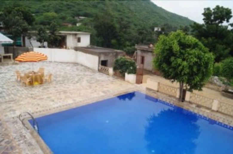 Hotel Genx Udai Valley Resort