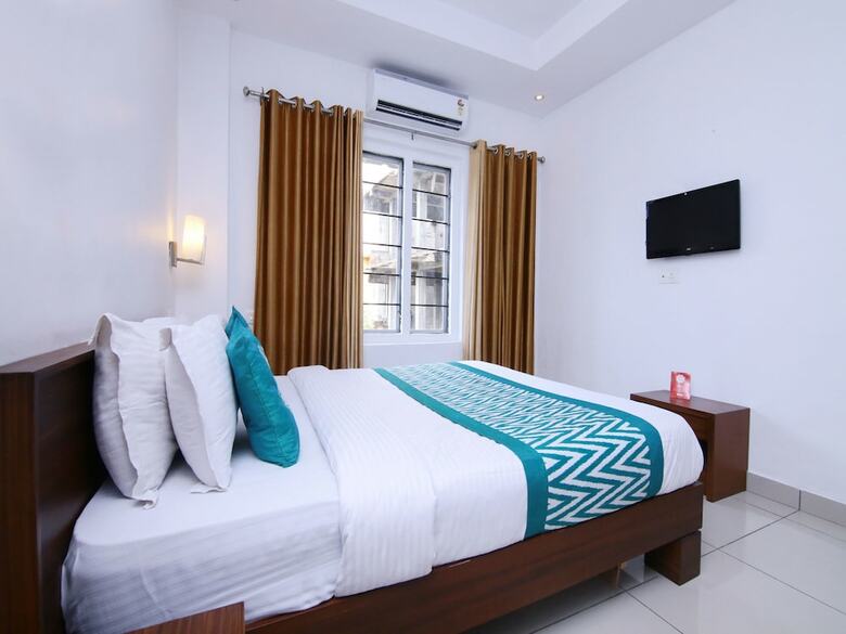 Oyo 11374 Hotel Pearl View Residency