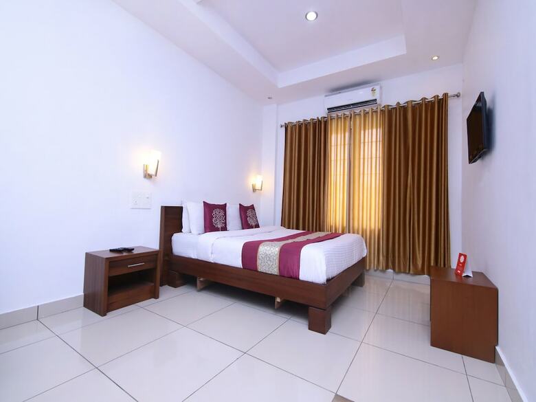 Oyo 11374 Hotel Pearl View Residency