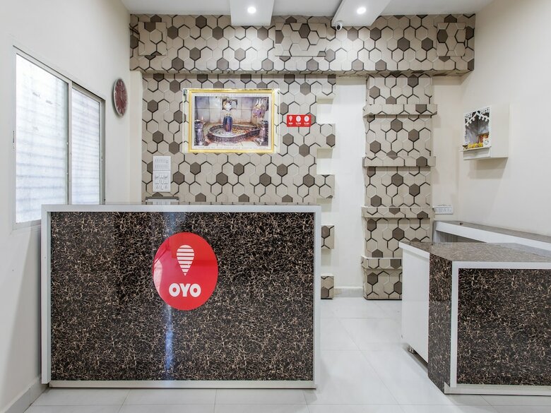 Oyo 12128 Hotel Sajan Palace