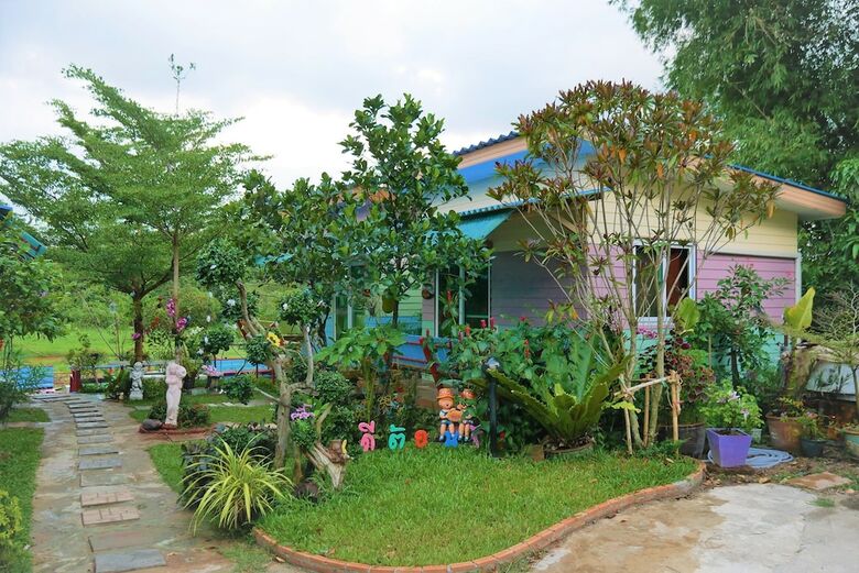 Hotel Rounglawan Homestay