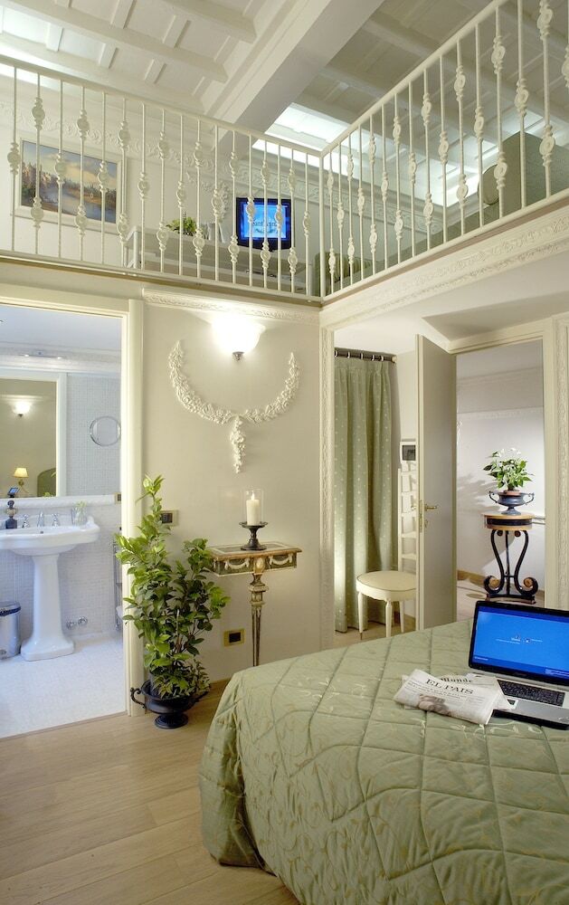 Hotel Suites Rome