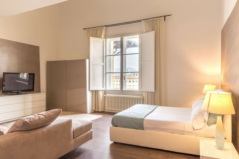 Guicciardini Suite Apartments
