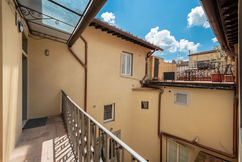 Guicciardini Suite Apartments