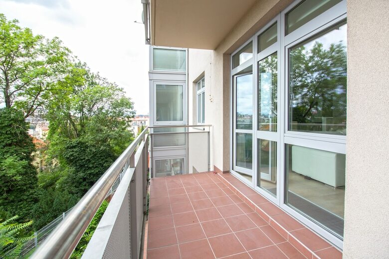 Luxurious Apart.with Swimming Pool