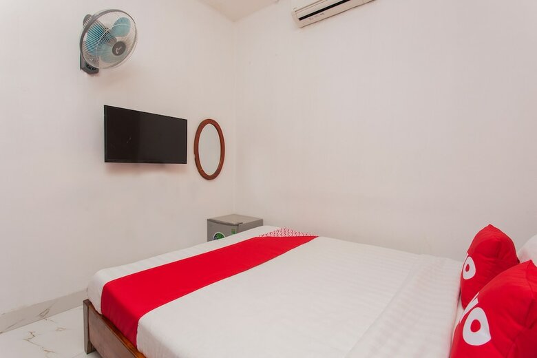 Oyo 783 Rose Hotel