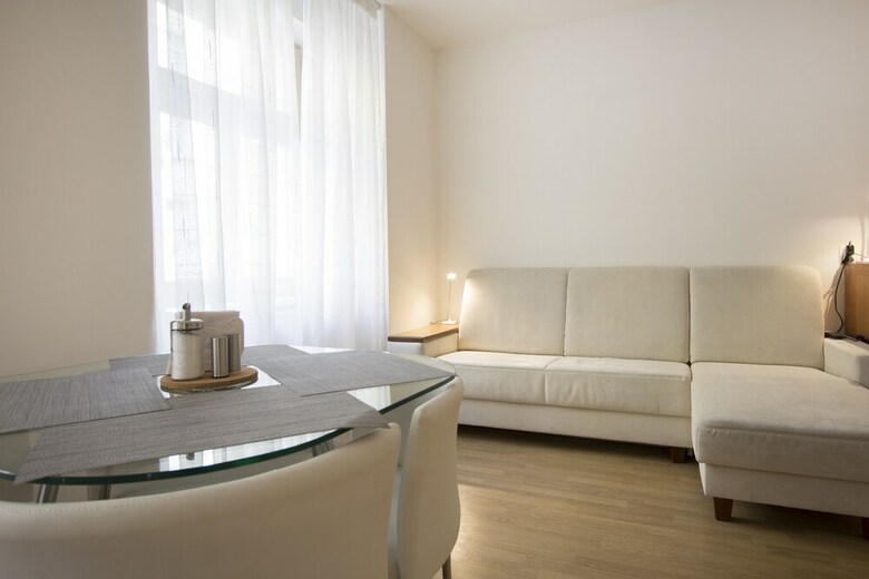 Luxurious Apartment Near Prague Castle