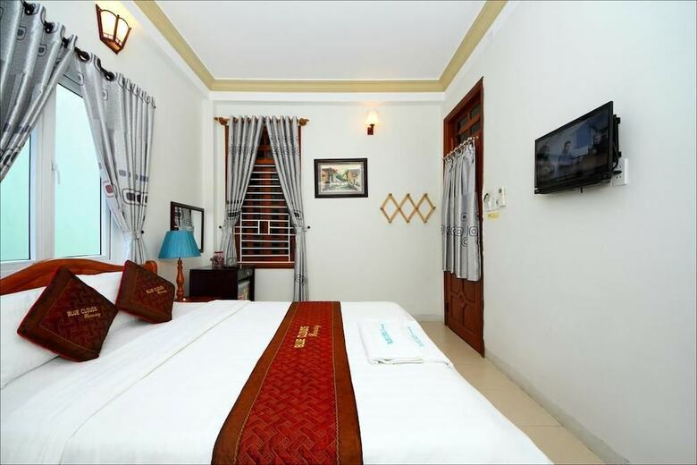 Hotel Blue Clouds Homestay