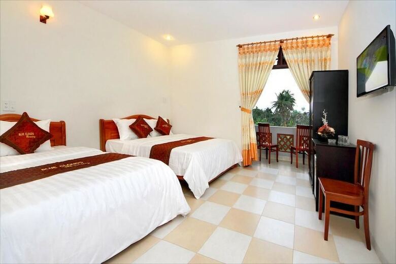 Hotel Blue Clouds Homestay