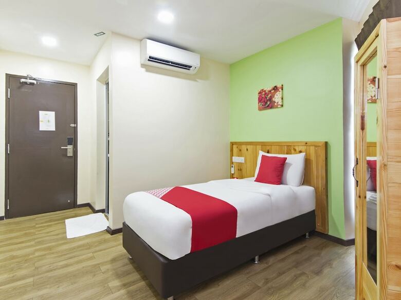 Oyo 328 Apple Hotel Shah Alam