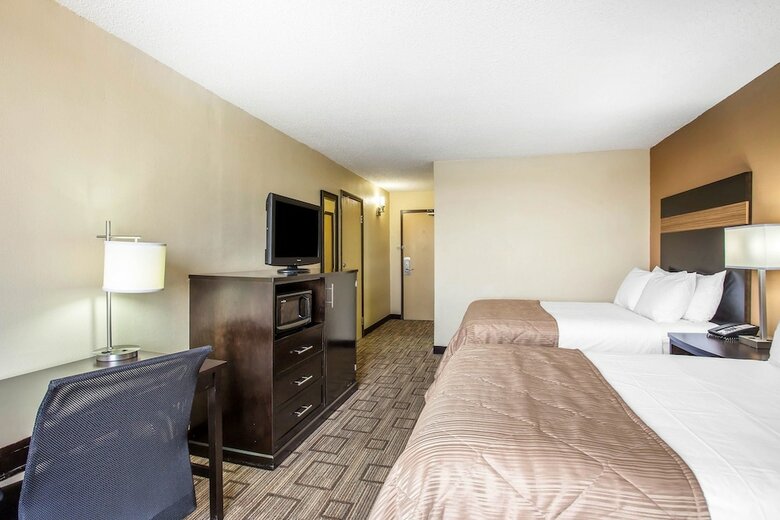 Clarion Hotel